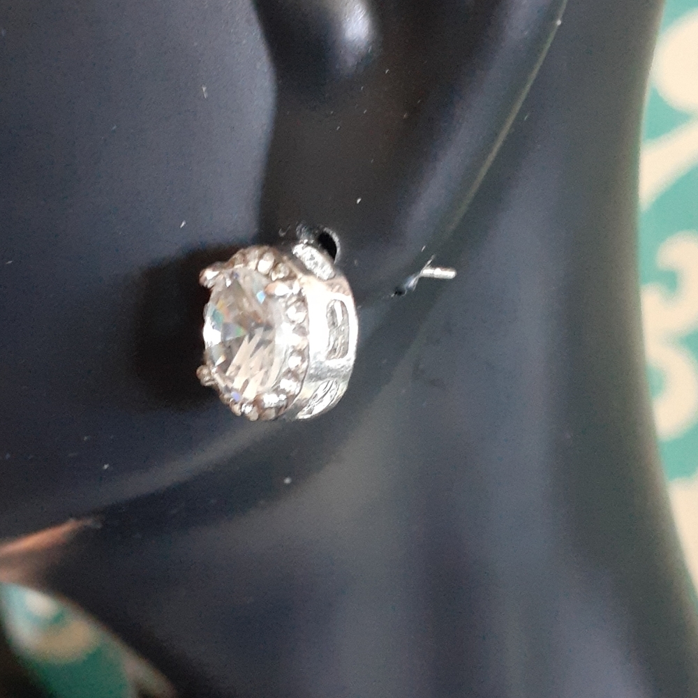 18K White GoldF White Sapphire Halo Earring - Picture 7 of 15